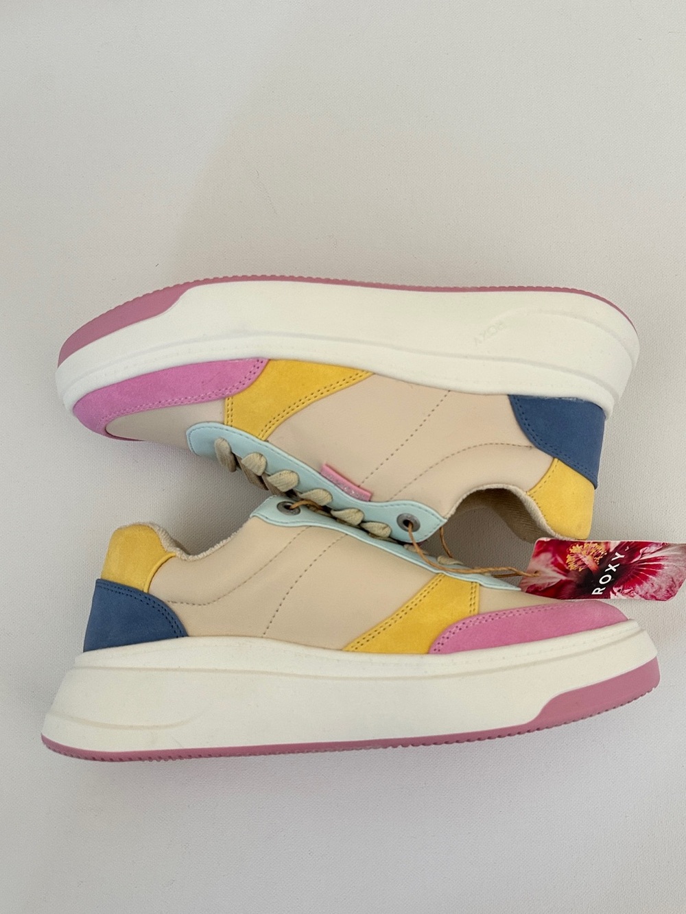 Roxy Tan Pink Blue Yellow Color-Block Sneakers Size 7 - Picture 3 of 12